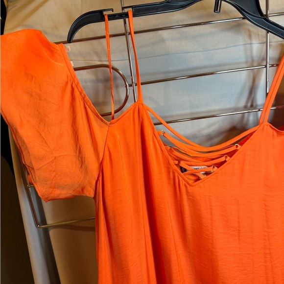 Jennifer Lopez Vibrant Orange Lace-Up Top sundress. - Picture 4 of 7